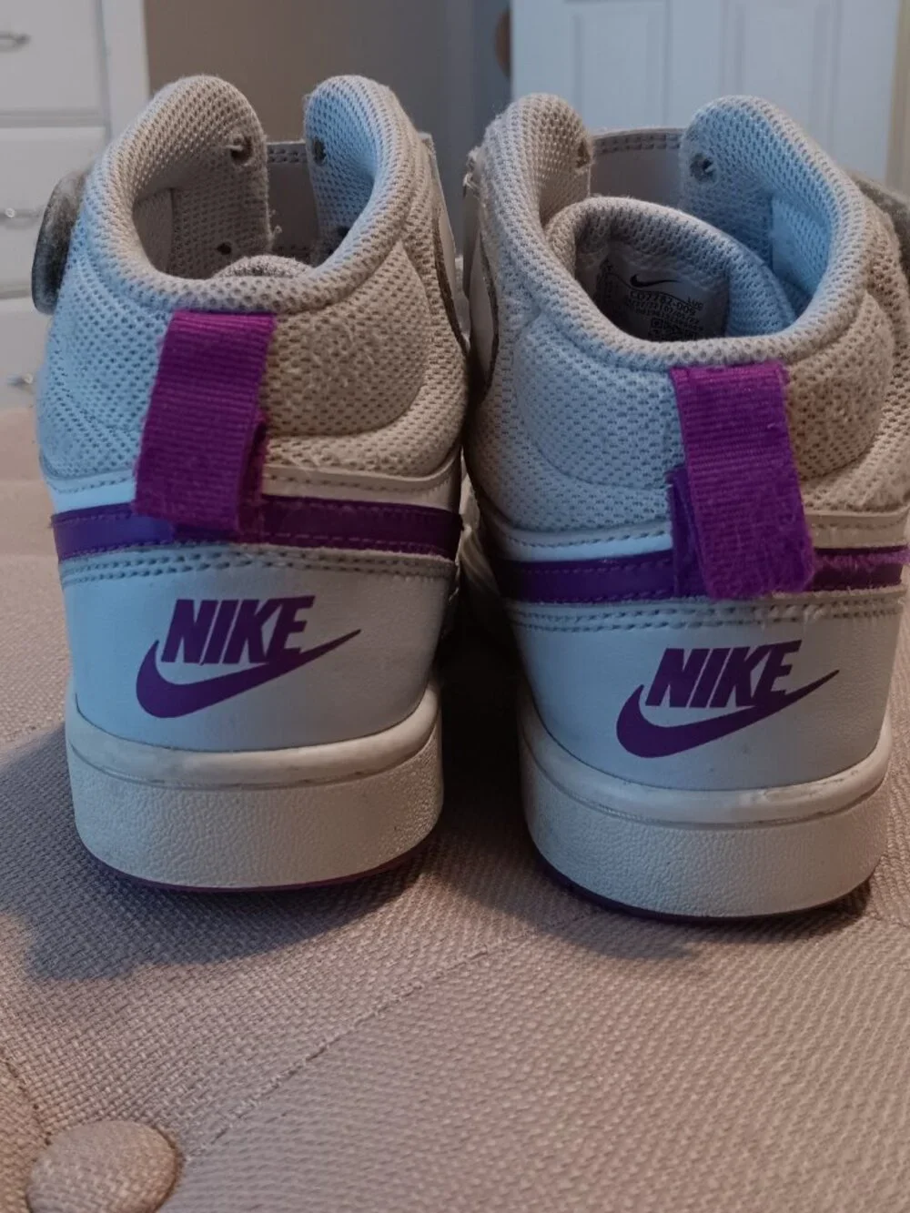 Nike Court Borough Mid 2 sneakers / big kid size 3.5